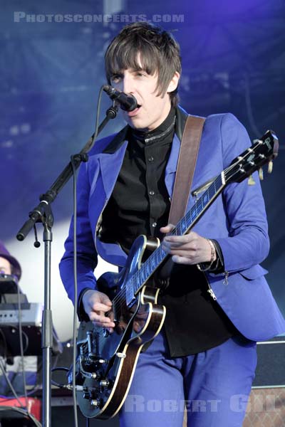 MILES KANE - 2012-06-22 - PARIS - Hippodrome de Longchamp - 